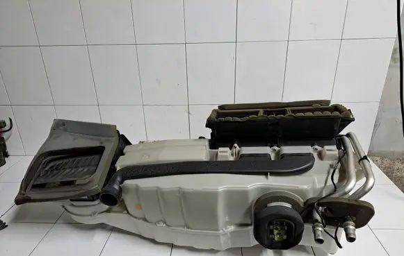 Volvo S60 Interior heater climate box assembly P08663335