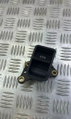 Toyota Avensis T270 Hand parking brake switch 8439005040