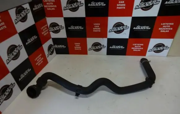 Volvo V70 Engine coolant pipe/hose 31338810