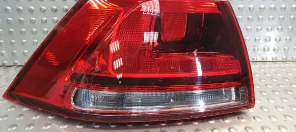 Volkswagen Golf VII Rear/tail lights 5G0945095H
