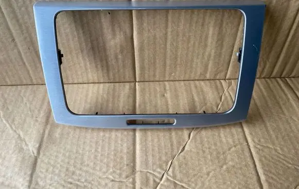 Volkswagen PASSAT B6 Radio/GPS head unit trim 3C0858069AG