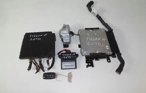 Engine ECU kit and lock set