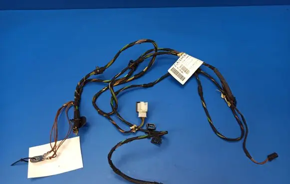 Mercedes-Benz E C207 W207 Rear tail light wiring loom 17512641