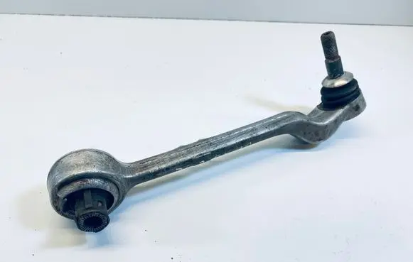BMW 1 E81 E87 Front lower control arm/wishbone 6763699