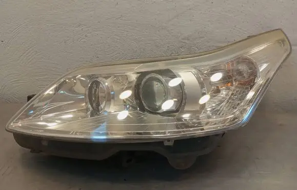 Citroen C4 I Headlight/headlamp 9680686880 89900897 89901896