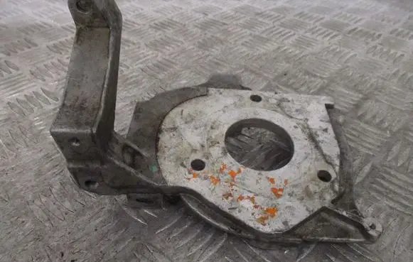 Peugeot 307 Engine mount bracket 9654959880