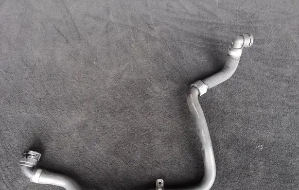 Mercedes-Benz C W205 Engine coolant pipe/hose A2055016100