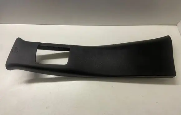 Jeep Cherokee Seat belt trim 68191369AA MOA15853AA 55115A