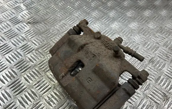 Nissan Qashqai Front brake caliper
