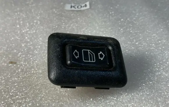 Mercedes-Benz C W202 Electric window control switch 2028205310