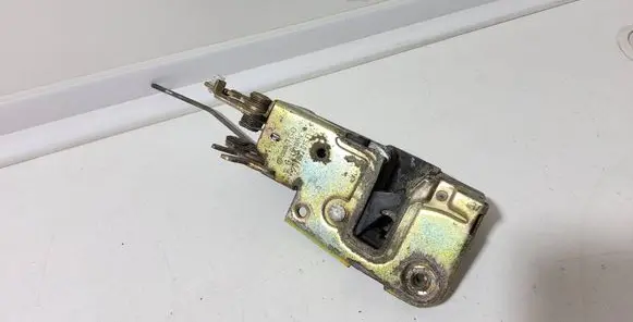 Volkswagen Multivan T4 Front door lock 701837015D