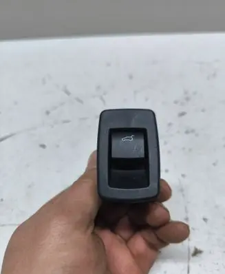 BMW X2 F39 Tailgate opening switch 9299447
