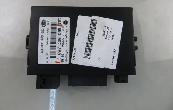 Volkswagen Caddy Tow bar trailer control unit/module 8E0907383C