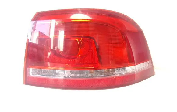 Volkswagen PASSAT B7 Rear/tail lights 3AF945096C