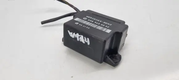 Mercedes-Benz E W124 Glow plug pre-heat relay 0085450032