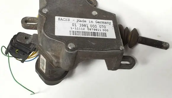 Smart ForTwo II Clutch master cylinder 013981000070