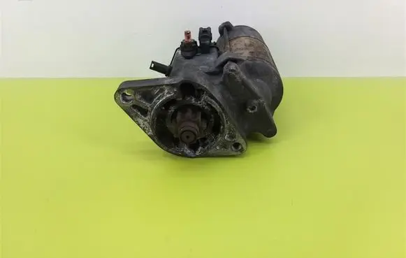 Toyota Yaris Starter motor 28100-33040