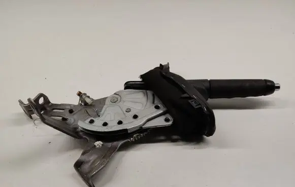 Handbrake/parking brake lever assembly