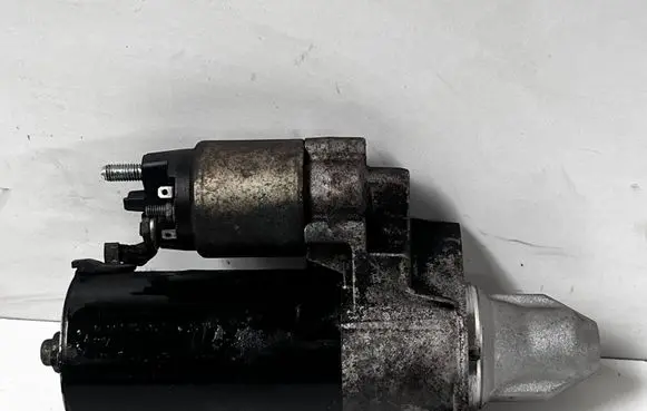 Mercedes-Benz E W211 Starter motor A0061514401 0001115051