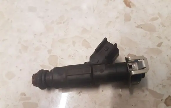 Volvo S80 Fuel injector 0280156154