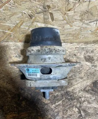 Land Rover Range Rover Sport L320 Engine mount bracket AH226A003BA 4518082121
