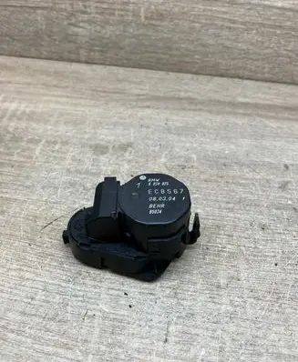 BMW 3 E46 Air flap motor/actuator 6934825 B5034