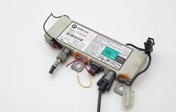 BMW 7 E38 Aerial antenna amplifier 8380685