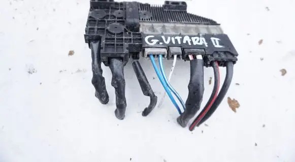 Suzuki Grand Vitara II Fuse box set PUSZKA