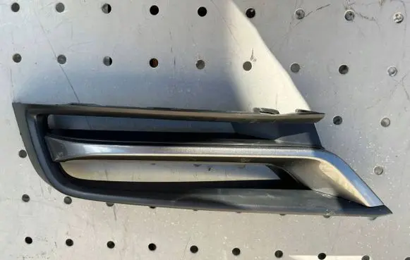 Honda HR-V Front bumper lower grill