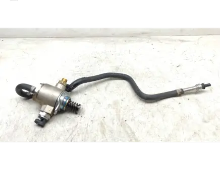Audi A4 S4 B8 8K Fuel injection high pressure pump 8T0201215 TL52624