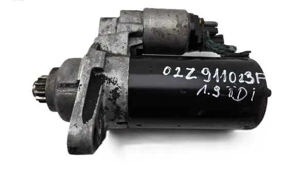 Volkswagen Touran I Starter motor 02Z911023F