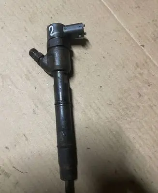 Hyundai ix35 Fuel injector 338002A800