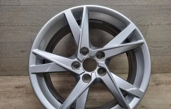 Audi Q3 8U R17 alloy rim 8U0601025AM