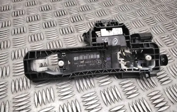 Mercedes-Benz ML W166 Rear door exterior handle/bracket A2047601634