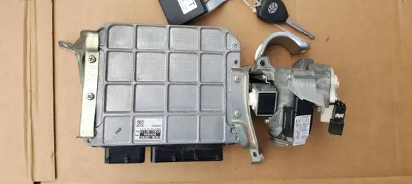 Toyota Verso Engine ECU kit and lock set 89661-0F133