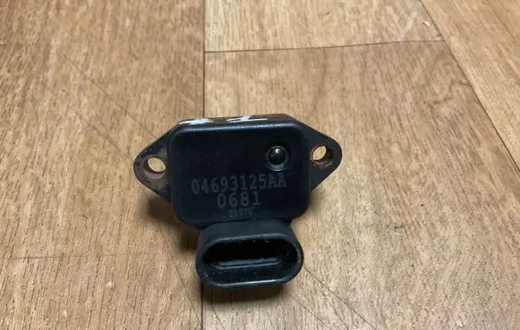 Mini One - Cooper R50 - 53 Air pressure sensor 04693125AA 0681