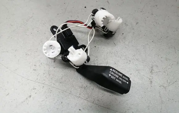 Chrysler PT Cruiser Cruise control stalk 04671929AA