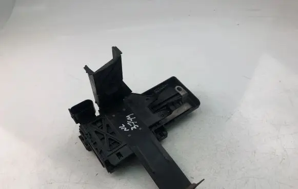 Audi A3 S3 8P Battery bracket 1J0937506