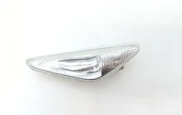 BMW X5 E70 Front fender indicator light 7171008