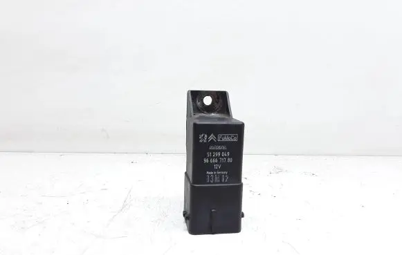 Glow plug pre-heat relay