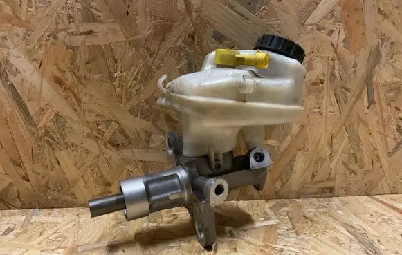 Opel Insignia A Master brake cylinder 03350890241