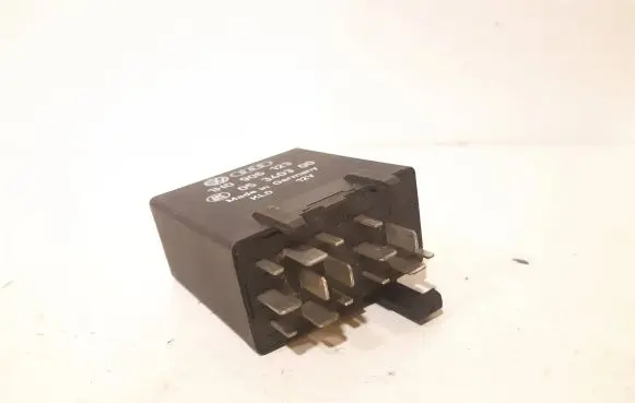 Audi A4 S4 B5 8D Other relay 1H0906123 05340300