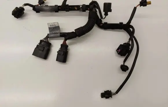 Audi A4 S4 B8 8K Fuel injector wires 06H971627