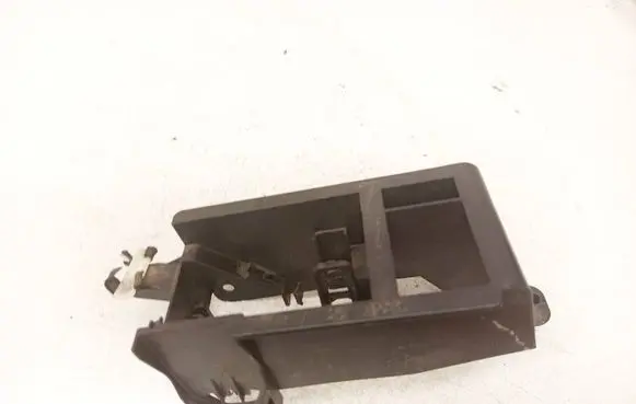 Volkswagen Golf VI Other interior part 5K0937546