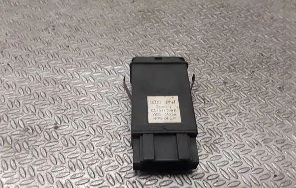 Audi A2 Hazard warning light relay 8Z0941509B