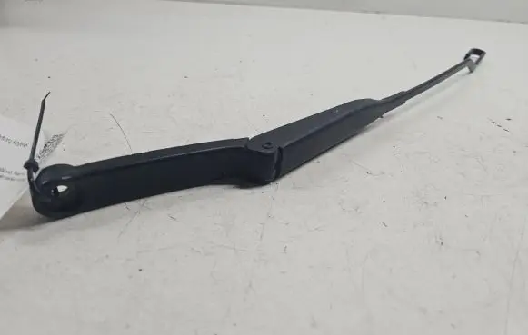 Audi A4 S4 B5 8D Front wiper blade arm 8D1955407B