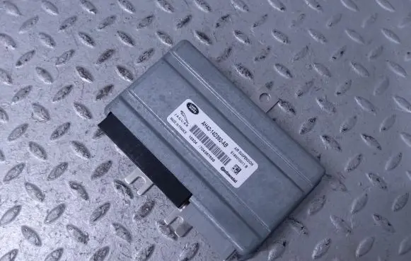 Jaguar XJ X351 Air suspension control unit module (rear) AH4214D392AB 704387656