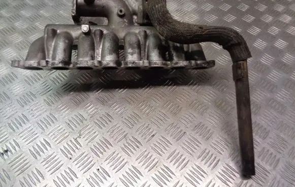 KIA Sorento Intake manifold