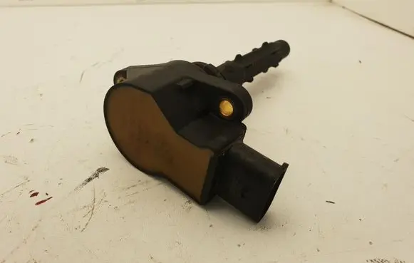 Mercedes-Benz S W221 High voltage ignition coil A0001502780 0001502780