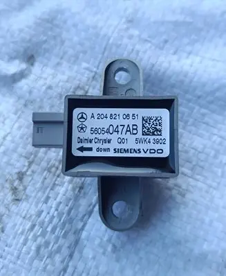 Mercedes-Benz C W204 Airbag deployment crash/impact sensor A2048210651